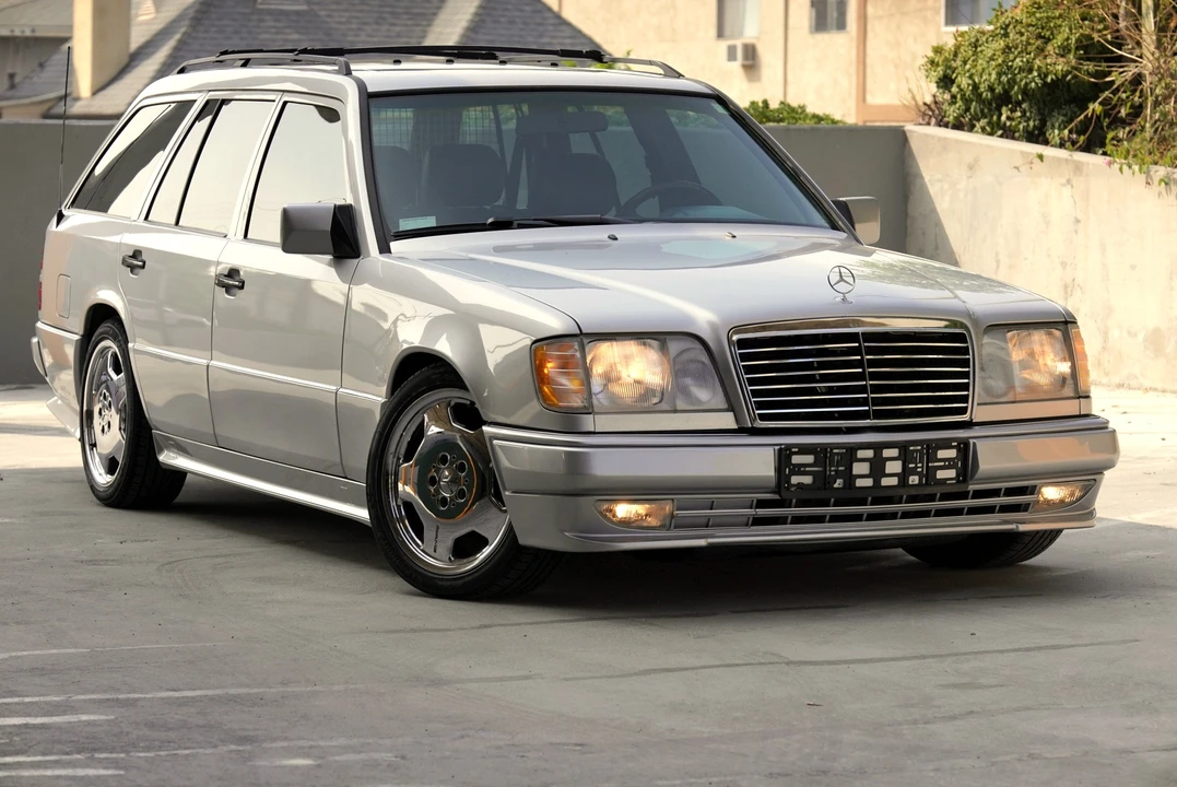 1995 Mercedes-Benz W124 E-Class - Image 14 of 31