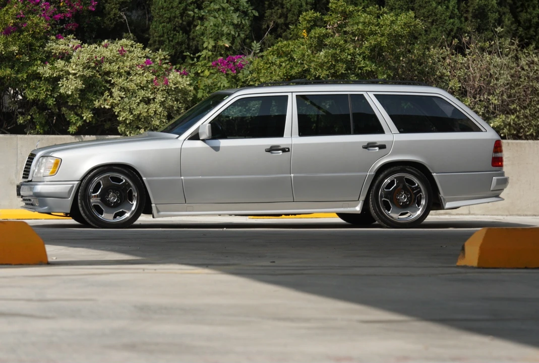 1995 Mercedes-Benz W124 E-Class - Image 29 of 31