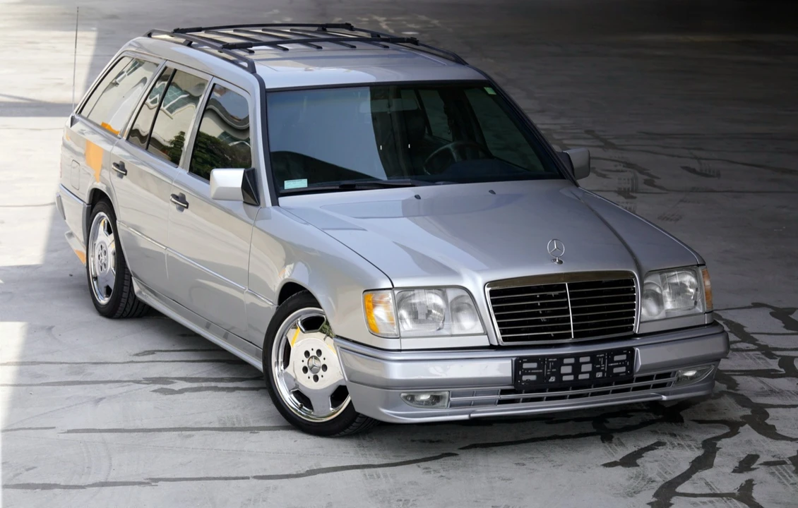 1995 Mercedes-Benz W124 E-Class - Image 13 of 31