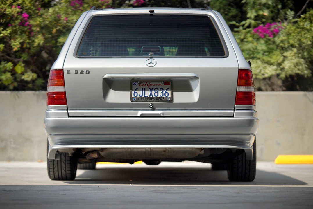 1995 Mercedes-Benz W124 E-Class - Image 20 of 31