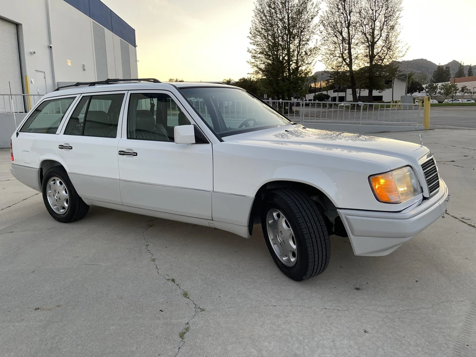 1995 Mercedes-Benz W124 E-Class - Image 22 of 31