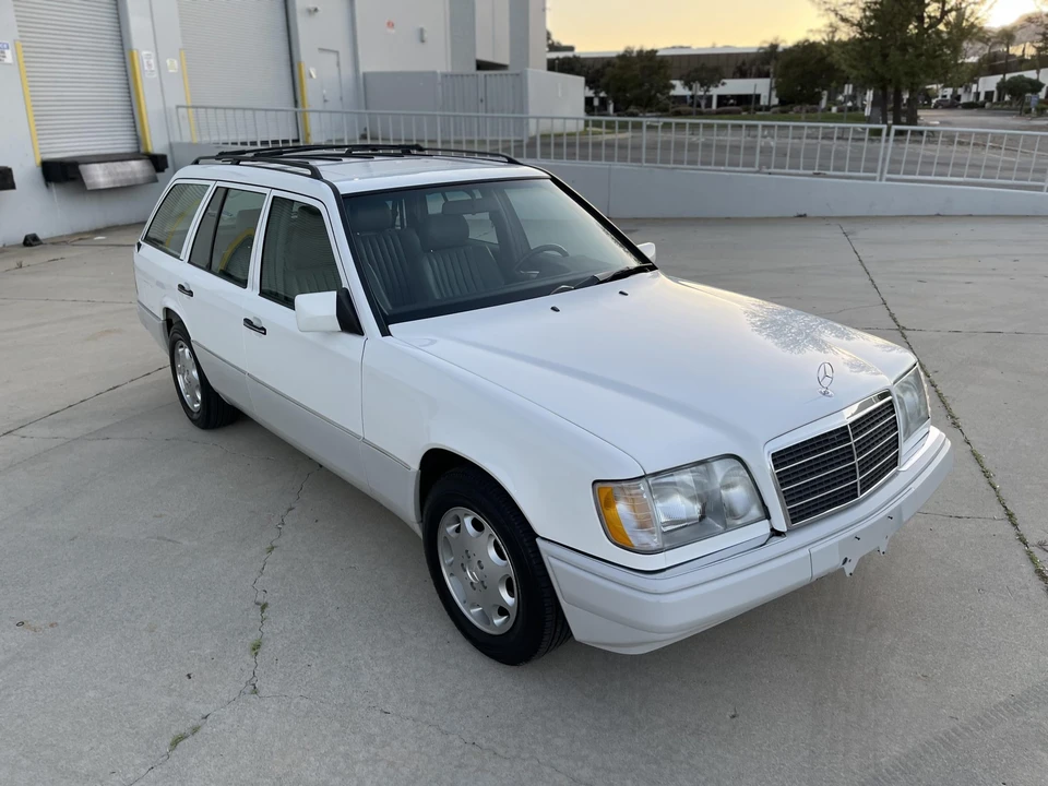 1995 Mercedes-Benz W124 E-Class - Image 24 of 31
