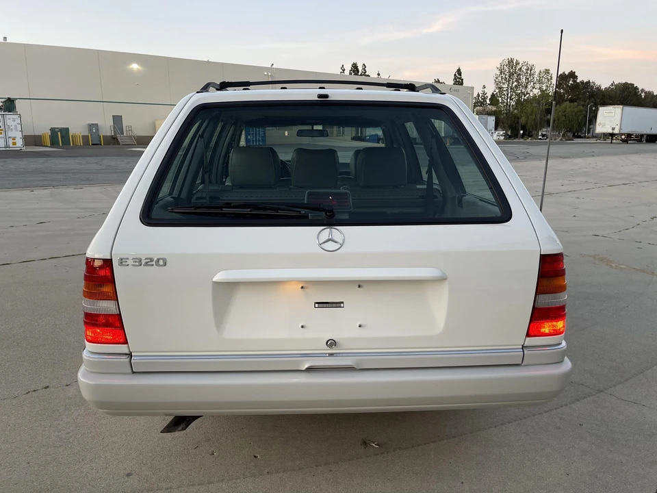 1995 Mercedes-Benz W124 E-Class - Image 19 of 31