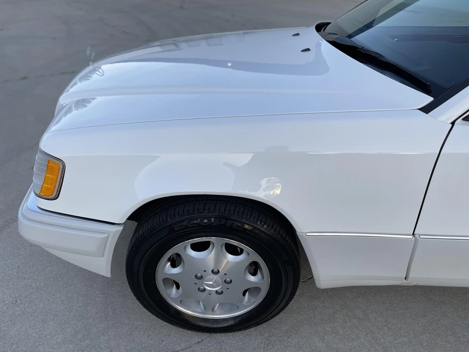 1995 Mercedes-Benz W124 E-Class - Image 29 of 31