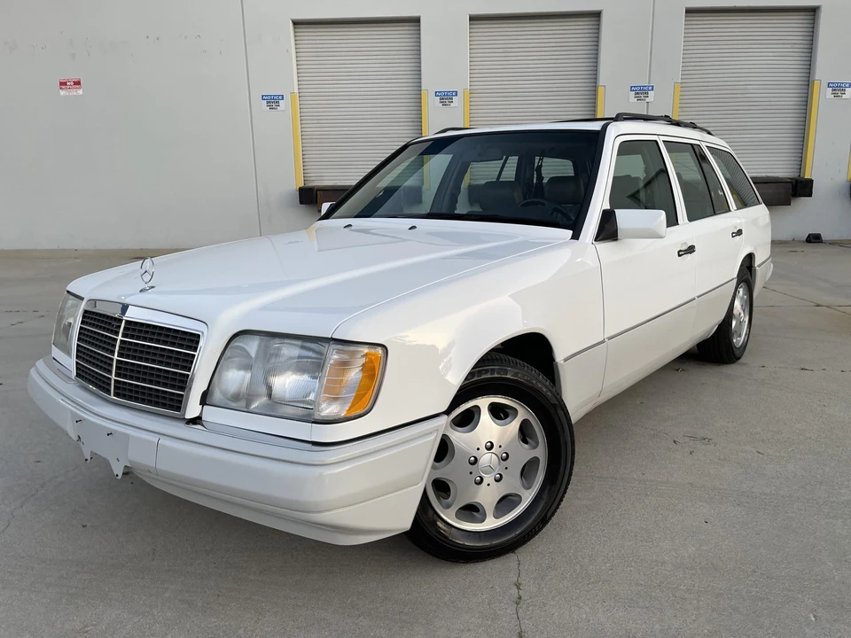 1995 Mercedes-Benz W124 E-Class - Image 9 of 31