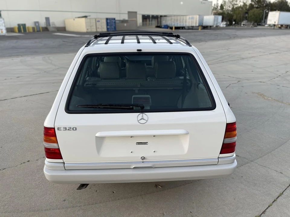 1995 Mercedes-Benz W124 E-Class - Image 15 of 31
