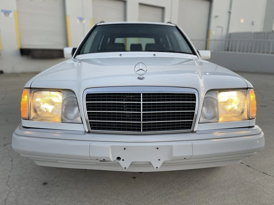 1995 Mercedes-Benz W124 E-Class - Image 28 of 31