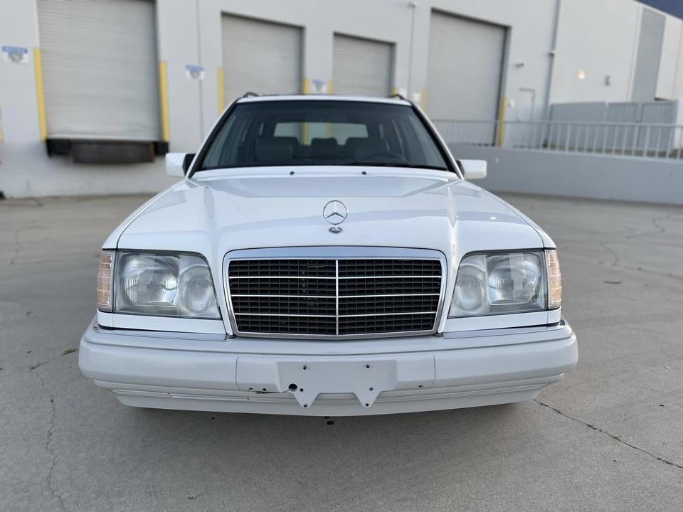 1995 Mercedes-Benz W124 E-Class - Image 26 of 31