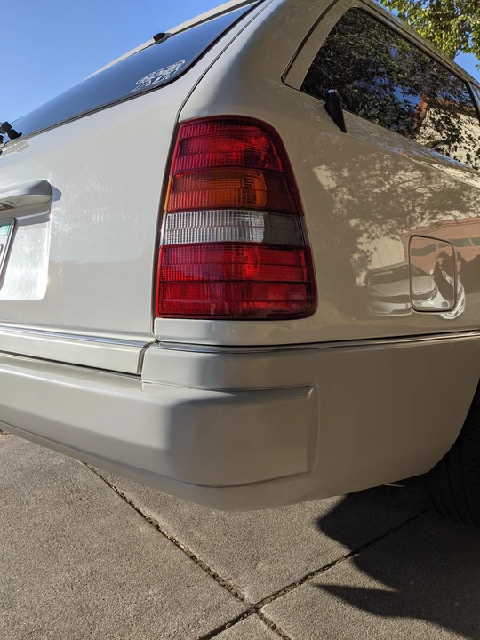 1995 Mercedes-Benz W124 E-Class - Image 30 of 31