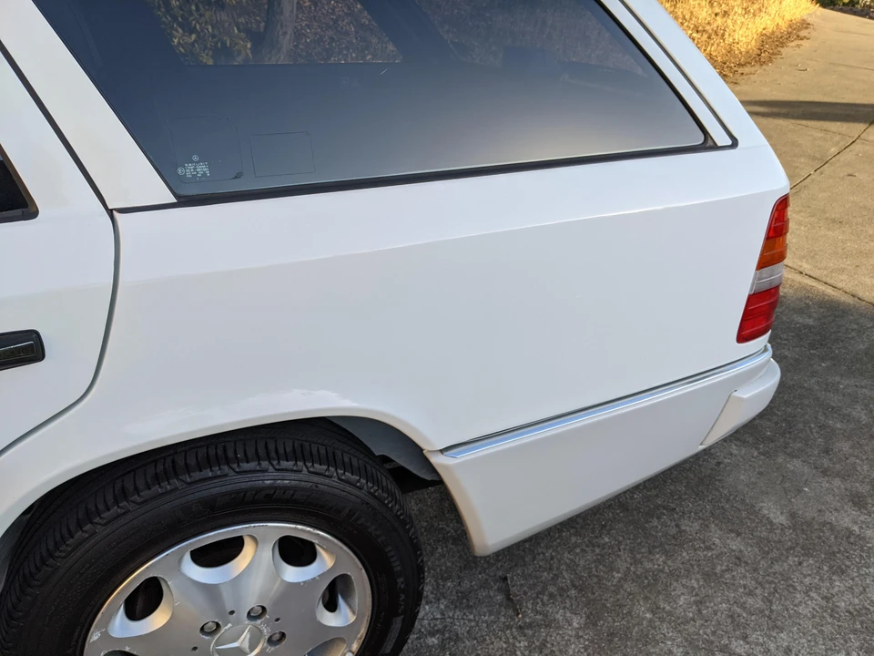 1995 Mercedes-Benz W124 E-Class - Image 24 of 31
