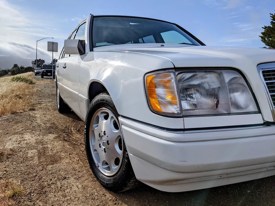 1995 Mercedes-Benz W124 E-Class - Image 13 of 31