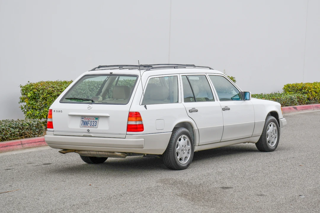 1995 Mercedes-Benz W124 E-Class - Image 16 of 31