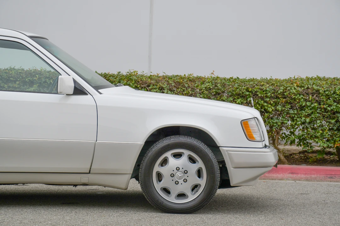 1995 Mercedes-Benz W124 E-Class - Image 24 of 31