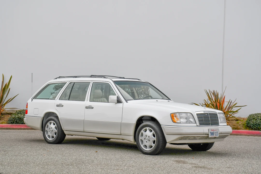 1995 Mercedes-Benz W124 E-Class - Image 13 of 31