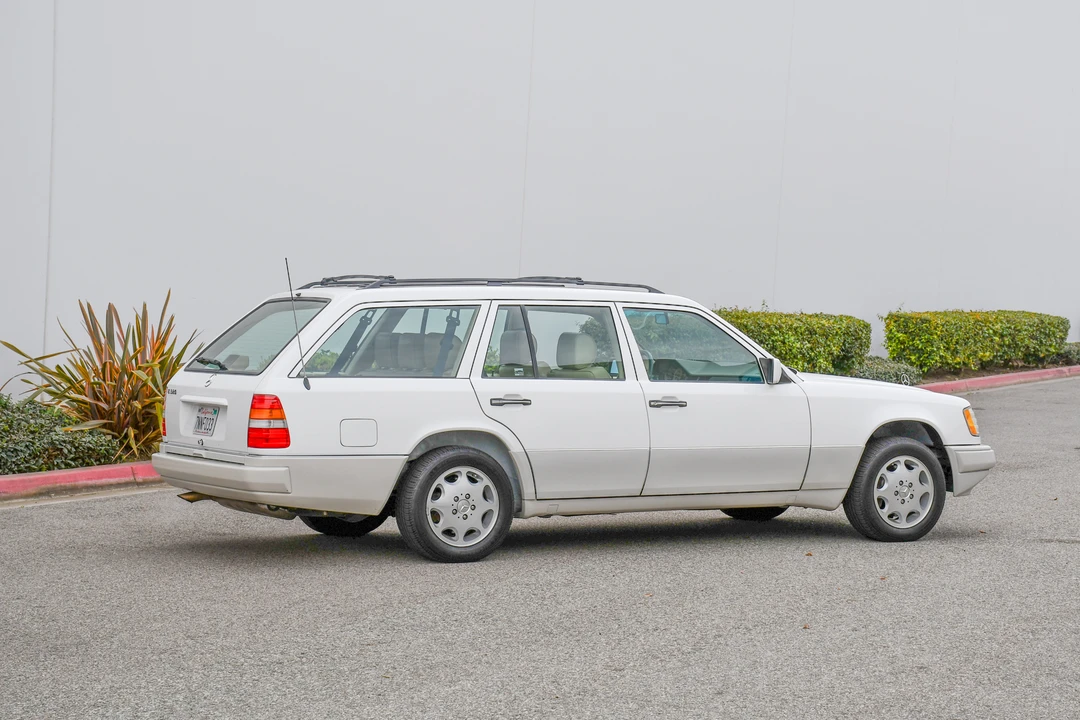 1995 Mercedes-Benz W124 E-Class - Image 15 of 31
