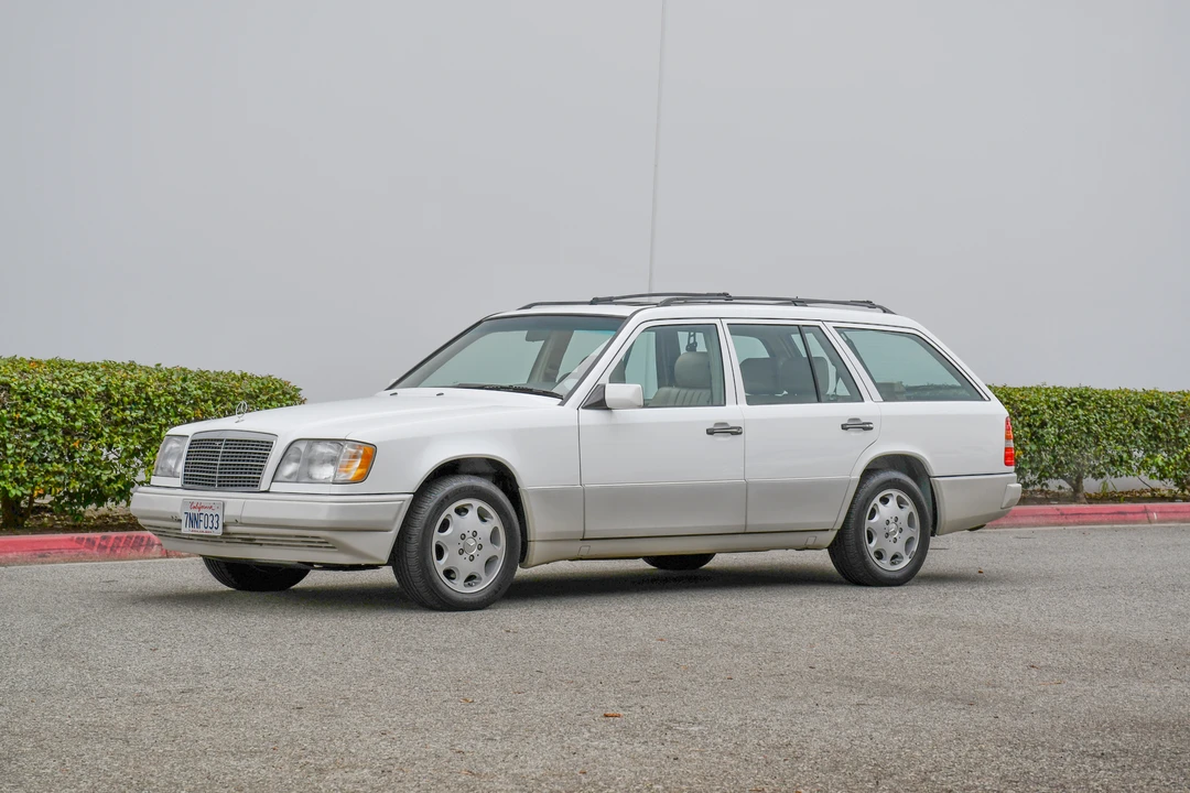 1995 Mercedes-Benz W124 E-Class - Image 4 of 31