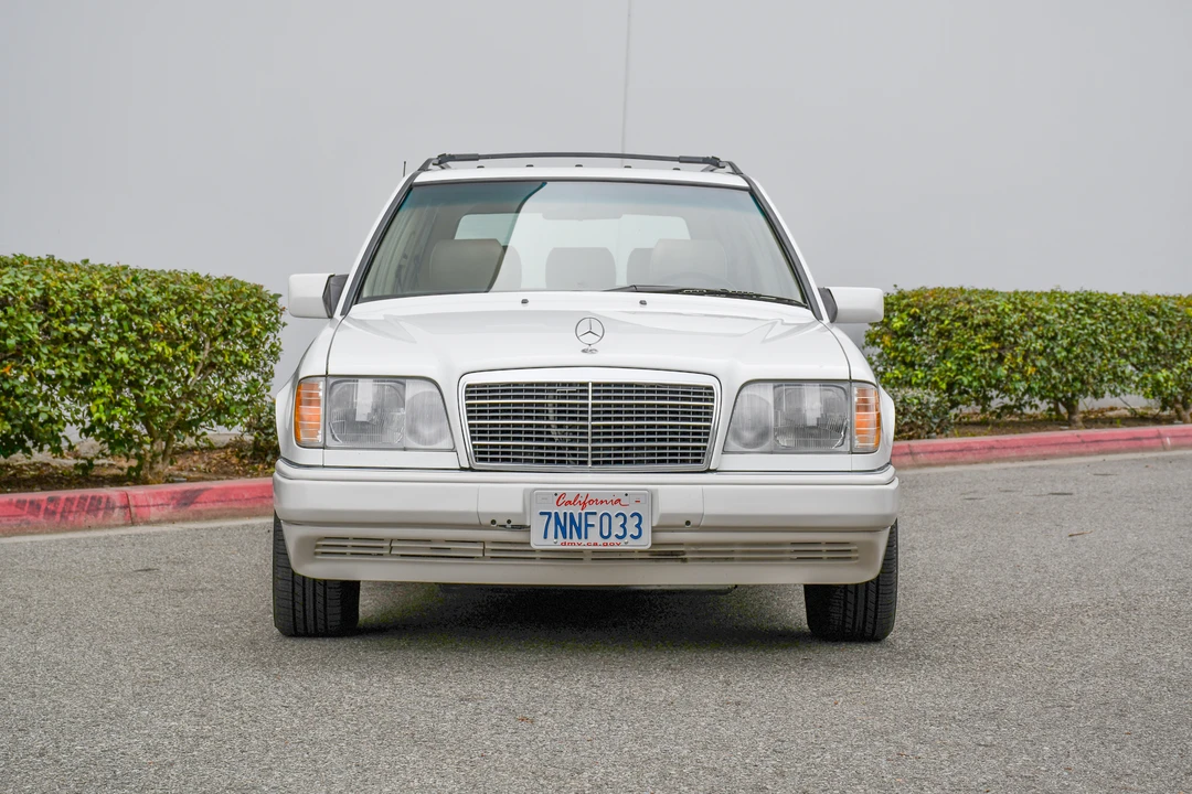 1995 Mercedes-Benz W124 E-Class - Image 8 of 31