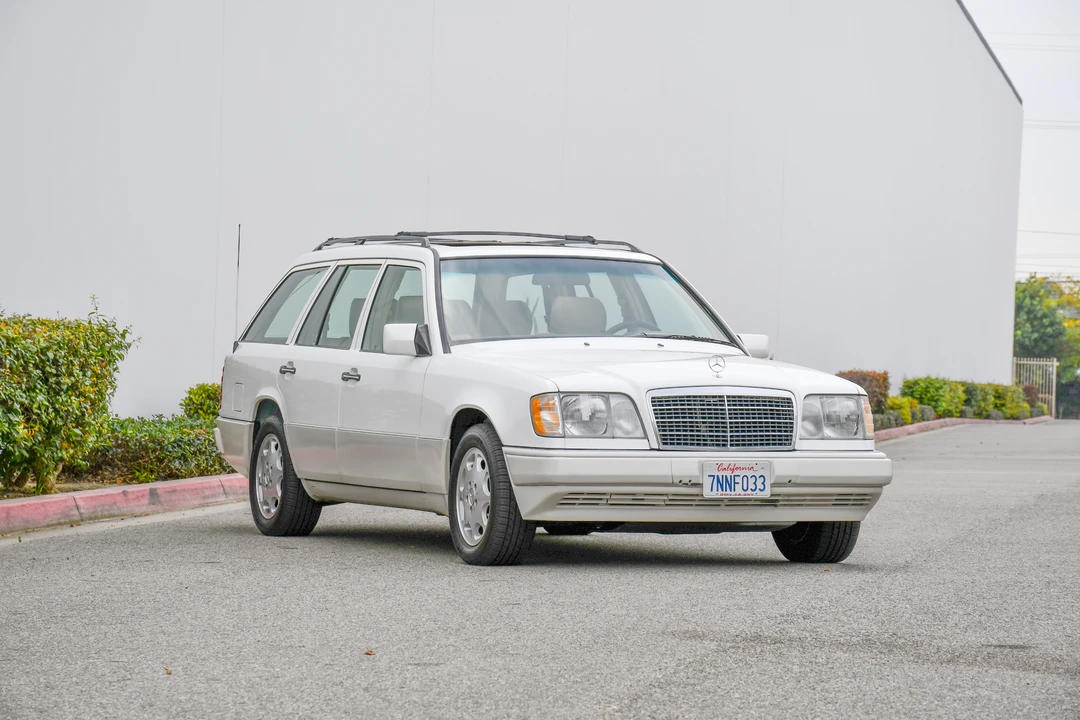 1995 Mercedes-Benz W124 E-Class - Image 12 of 31