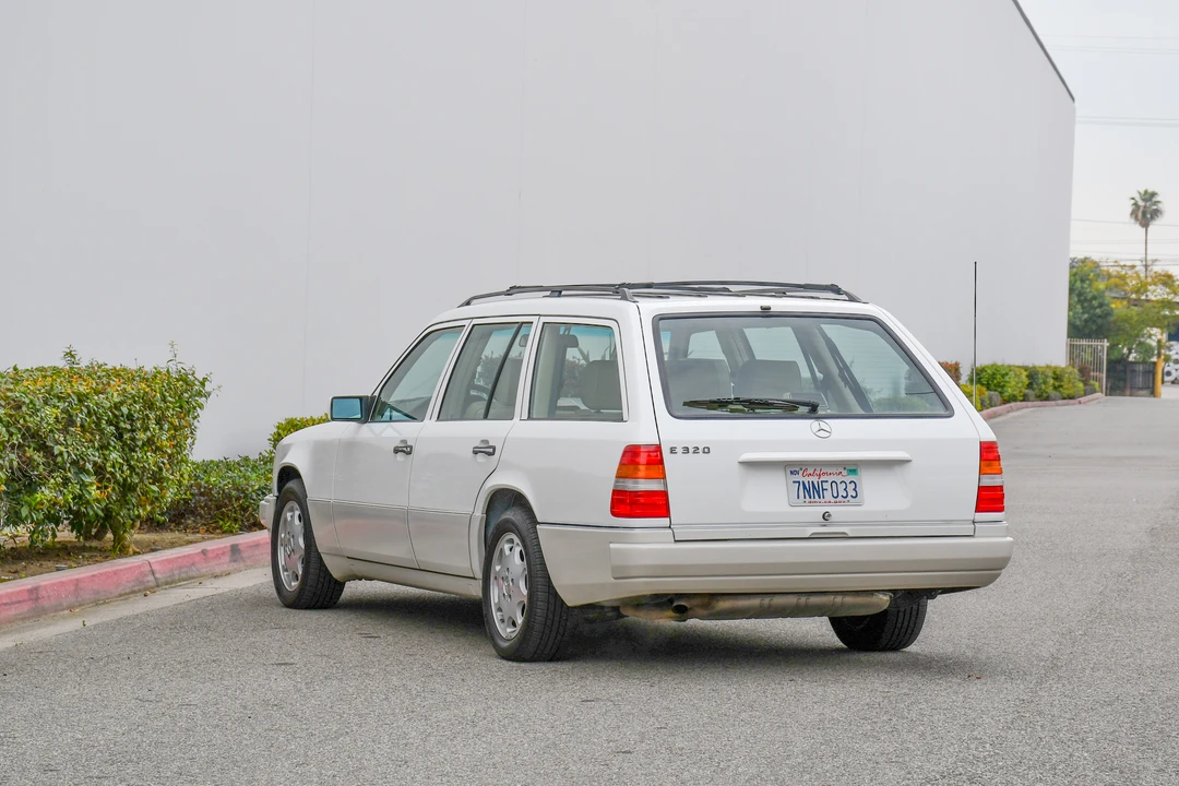1995 Mercedes-Benz W124 E-Class - Image 19 of 31