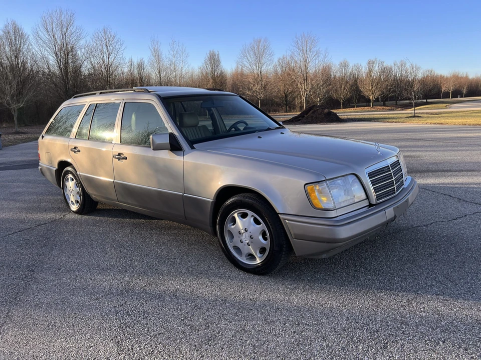 1995 Mercedes-Benz W124 E-Class - Image 6 of 31