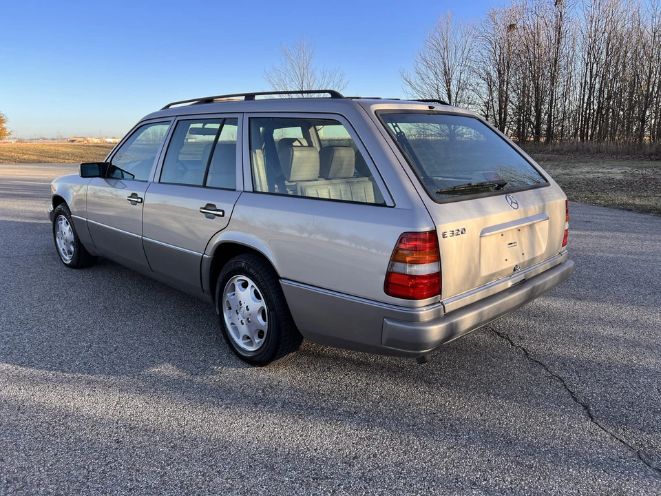 1995 Mercedes-Benz W124 E-Class - Image 15 of 31