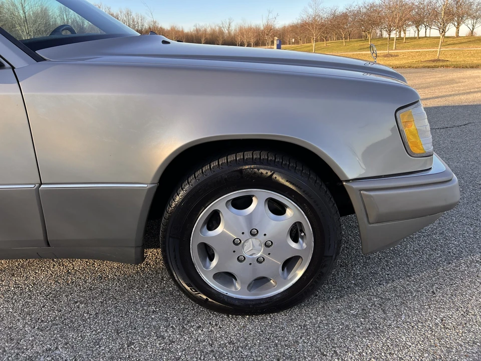 1995 Mercedes-Benz W124 E-Class - Image 22 of 31
