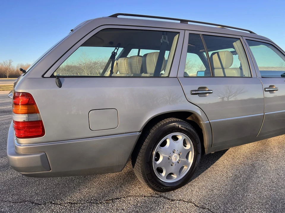 1995 Mercedes-Benz W124 E-Class - Image 31 of 31