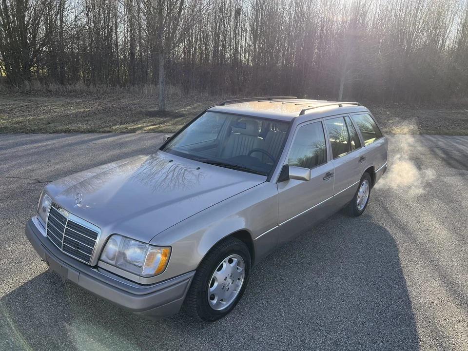 1995 Mercedes-Benz W124 E-Class - Image 3 of 31