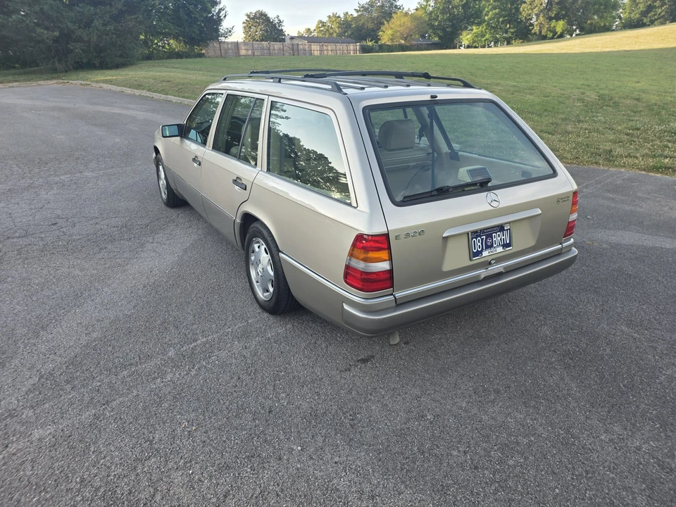 1995 Mercedes-Benz W124 E-Class - Image 30 of 31