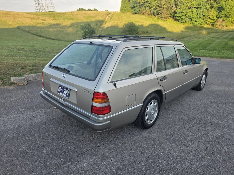 1995 Mercedes-Benz W124 E-Class - Image 31 of 31
