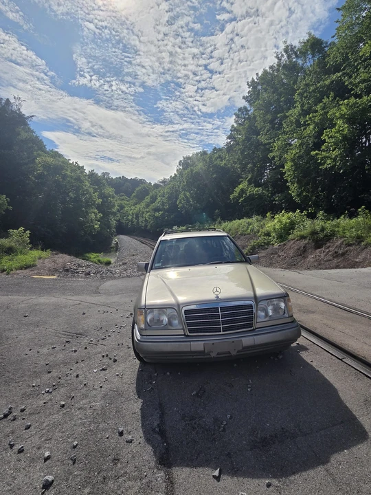 1995 Mercedes-Benz W124 E-Class - Image 26 of 31