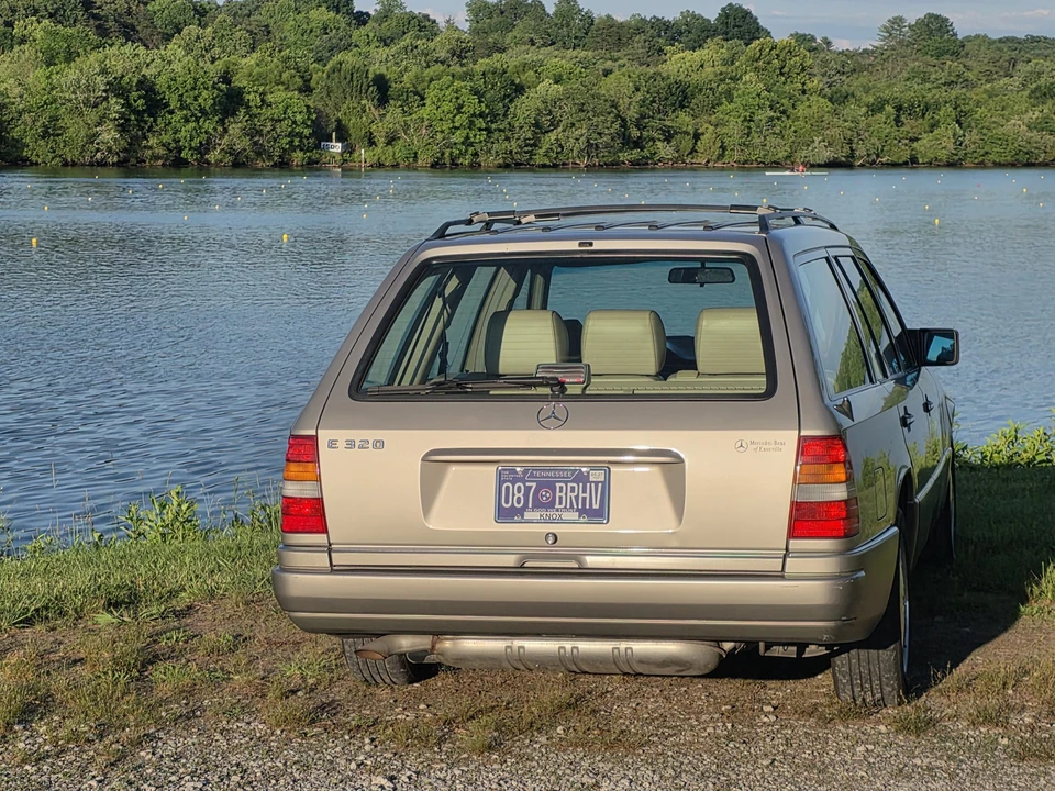 1995 Mercedes-Benz W124 E-Class - Image 10 of 31