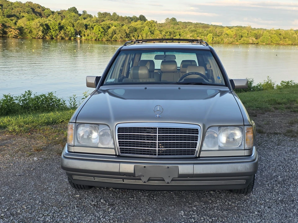 1995 Mercedes-Benz W124 E-Class - Image 18 of 31