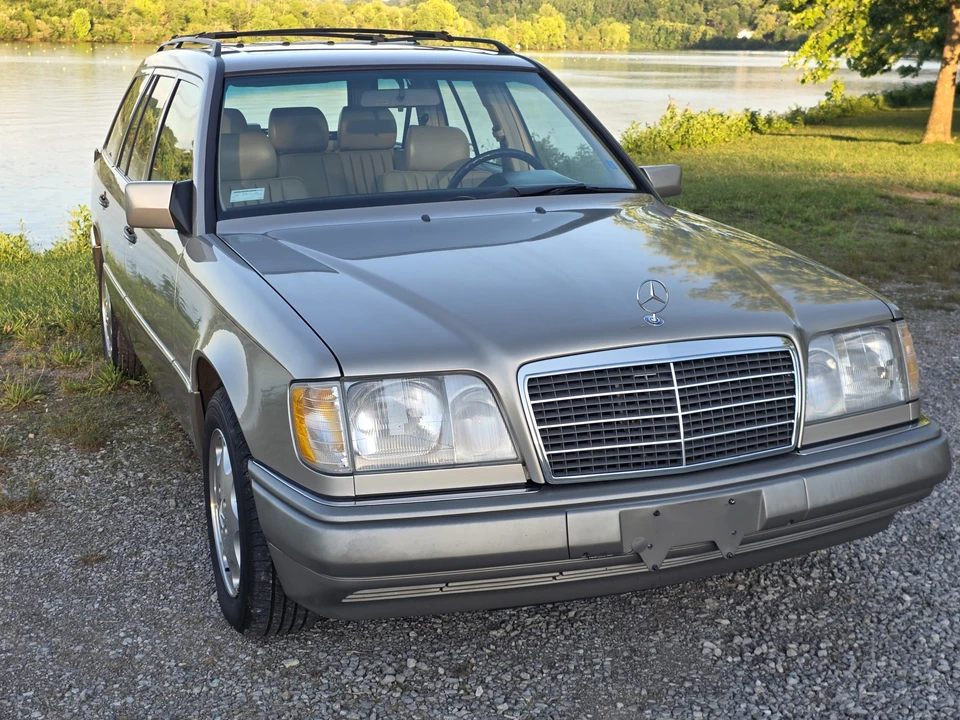1995 Mercedes-Benz W124 E-Class - Image 16 of 31