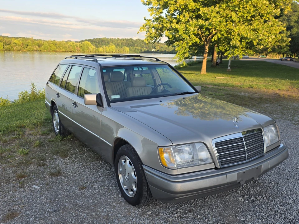 1995 Mercedes-Benz W124 E-Class - Image 15 of 31
