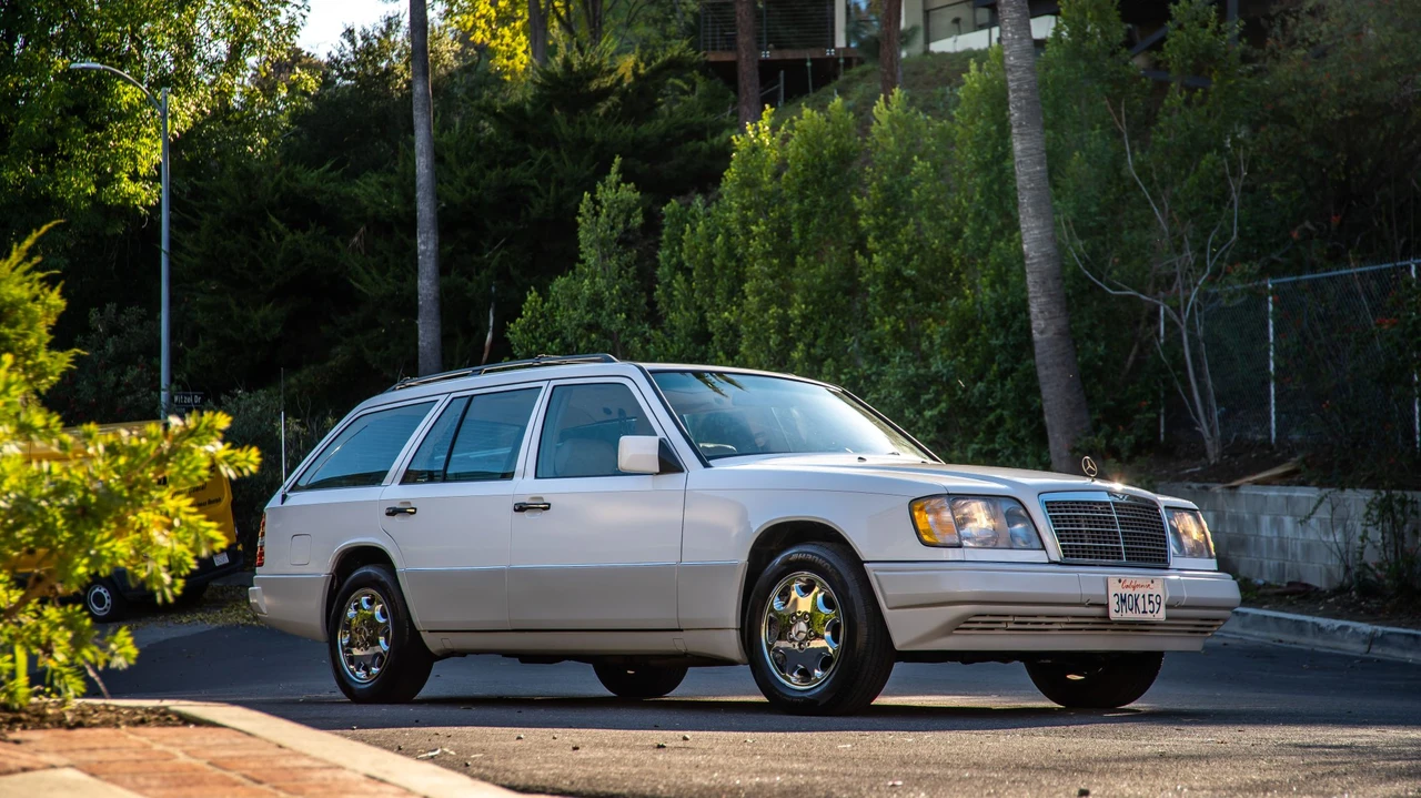 1995 Mercedes-Benz W124 E-Class - Image 10 of 31