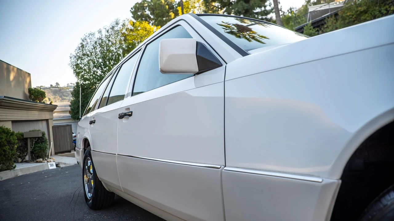 1995 Mercedes-Benz W124 E-Class - Image 28 of 31