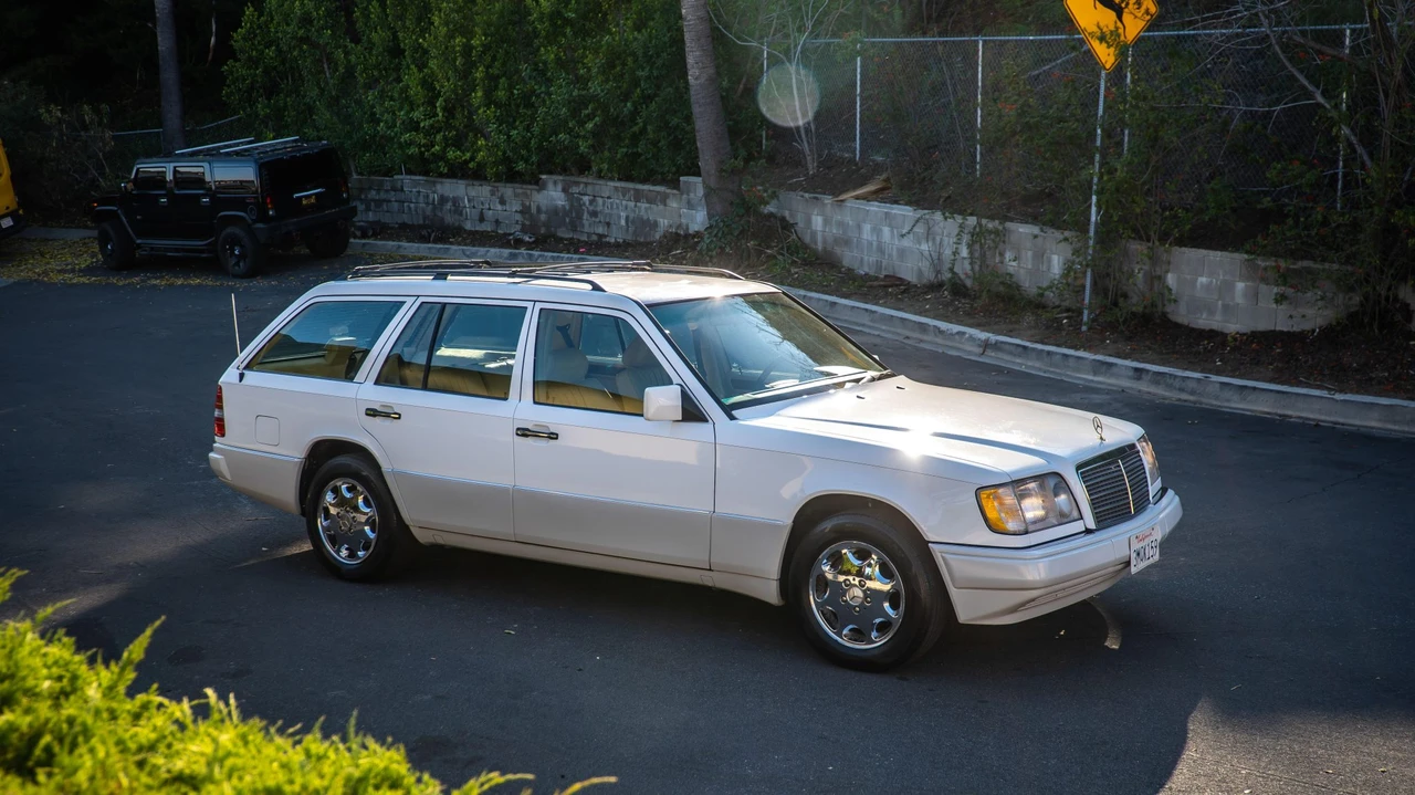 1995 Mercedes-Benz W124 E-Class - Image 12 of 31