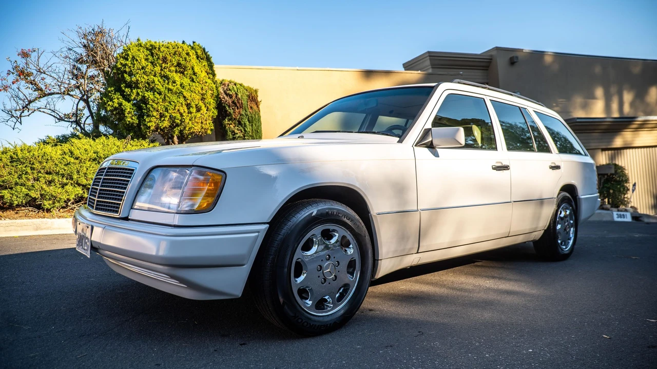 1995 Mercedes-Benz W124 E-Class - Image 4 of 31