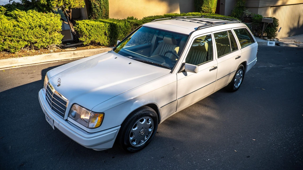1995 Mercedes-Benz W124 E-Class - Image 5 of 31