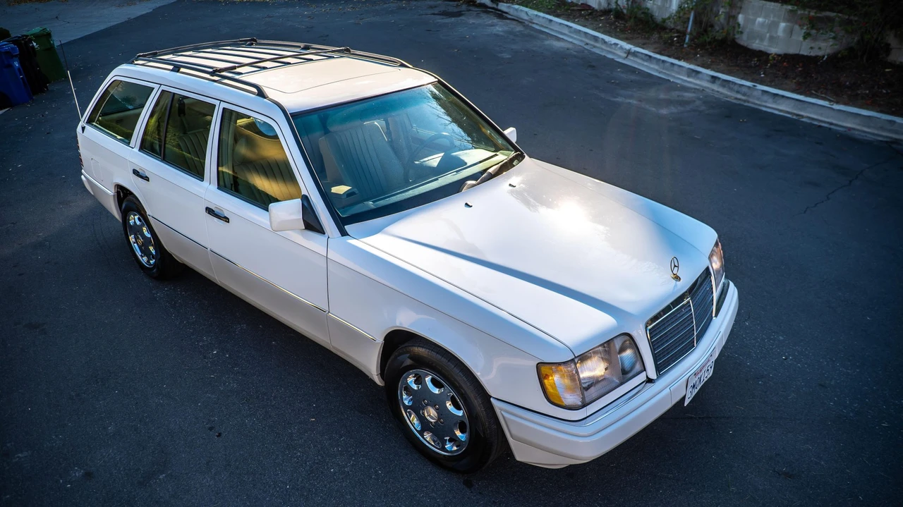 1995 Mercedes-Benz W124 E-Class - Image 13 of 31