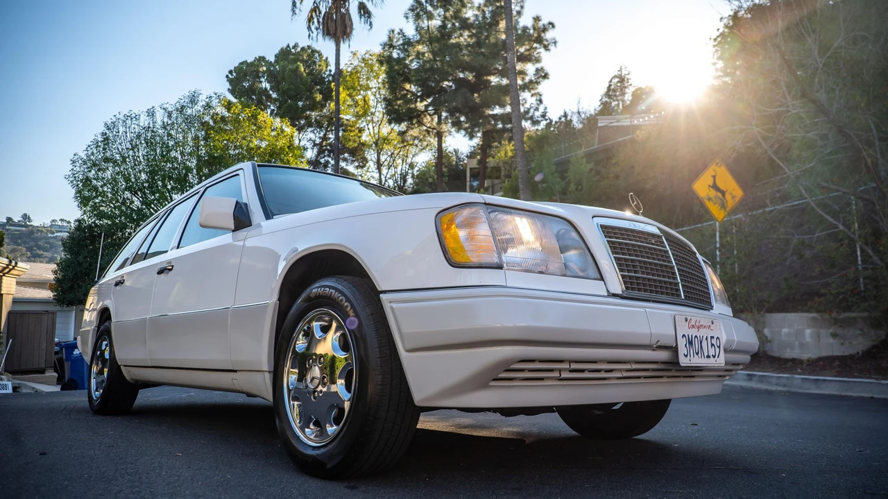 1995 Mercedes-Benz W124 E-Class - Image 14 of 31