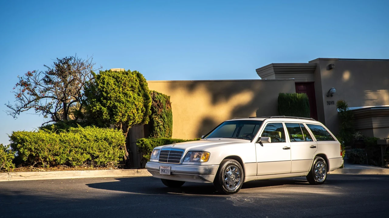 1995 Mercedes-Benz W124 E-Class - Image 3 of 31