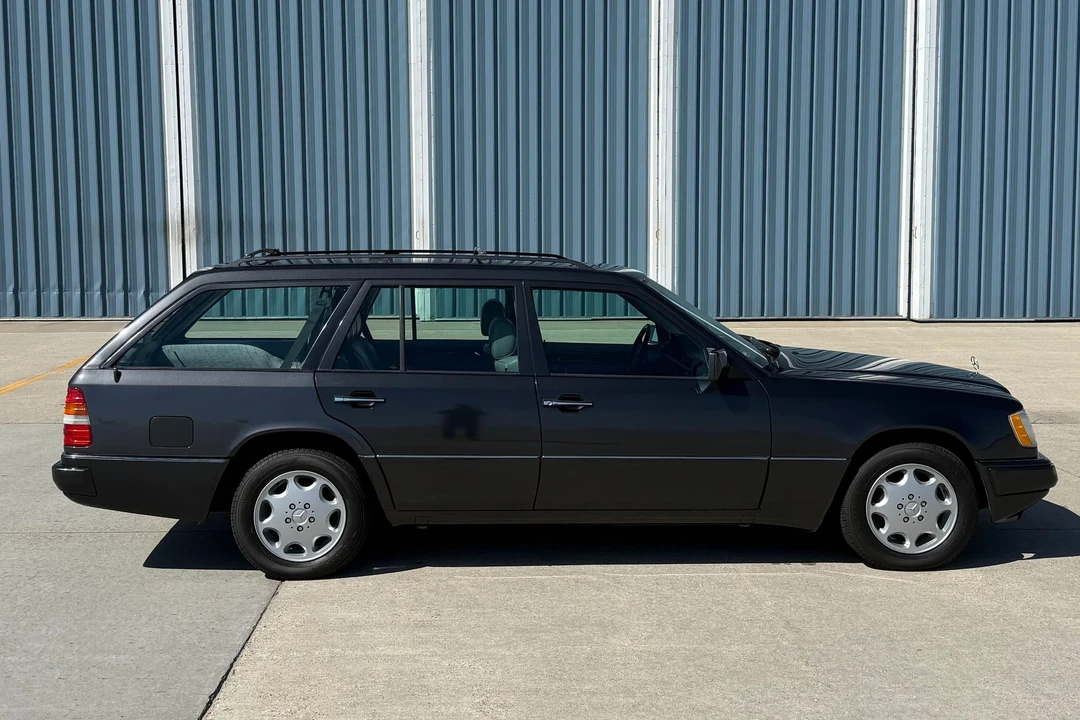 1995 Mercedes-Benz W124 E-Class - Image 26 of 31