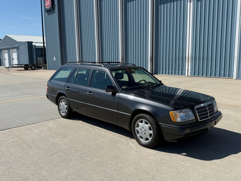 1995 Mercedes-Benz W124 E-Class - Image 20 of 31