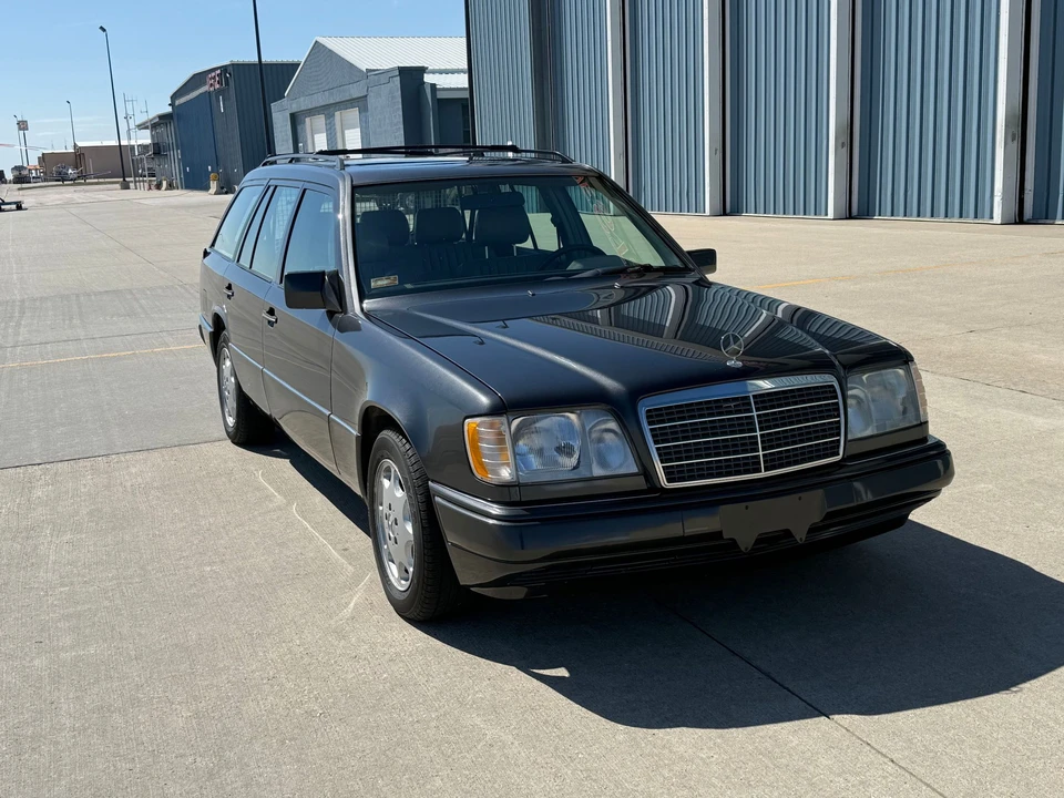 1995 Mercedes-Benz W124 E-Class - Image 18 of 31