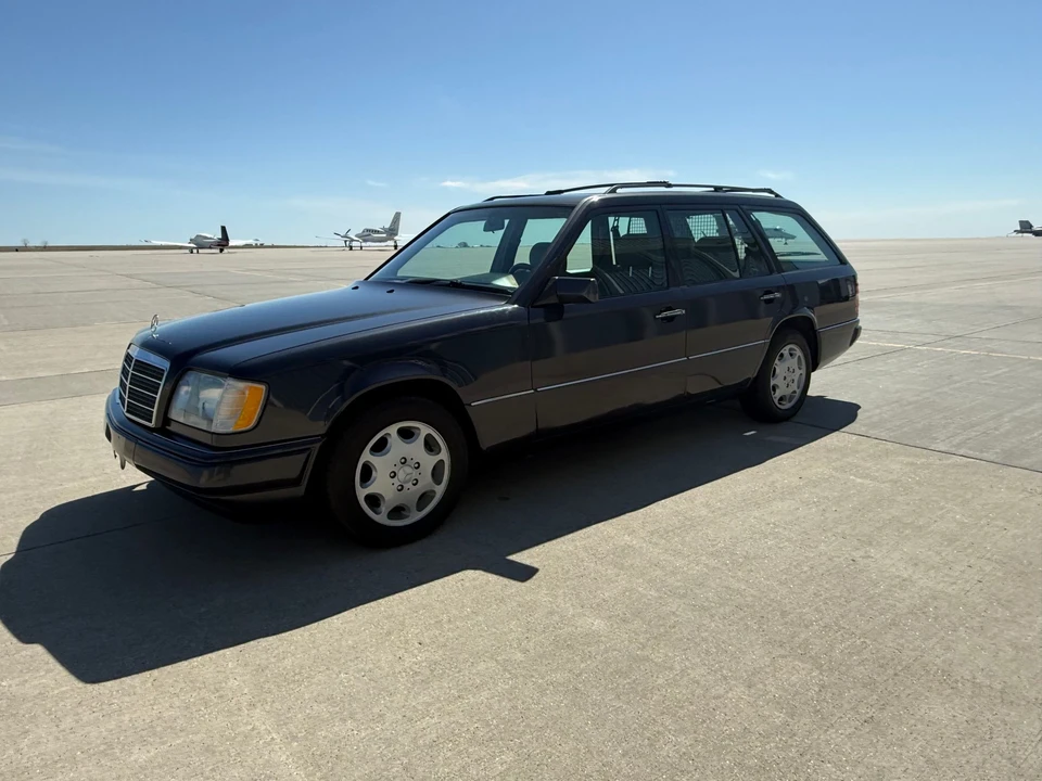 1995 Mercedes-Benz W124 E-Class - Image 6 of 31