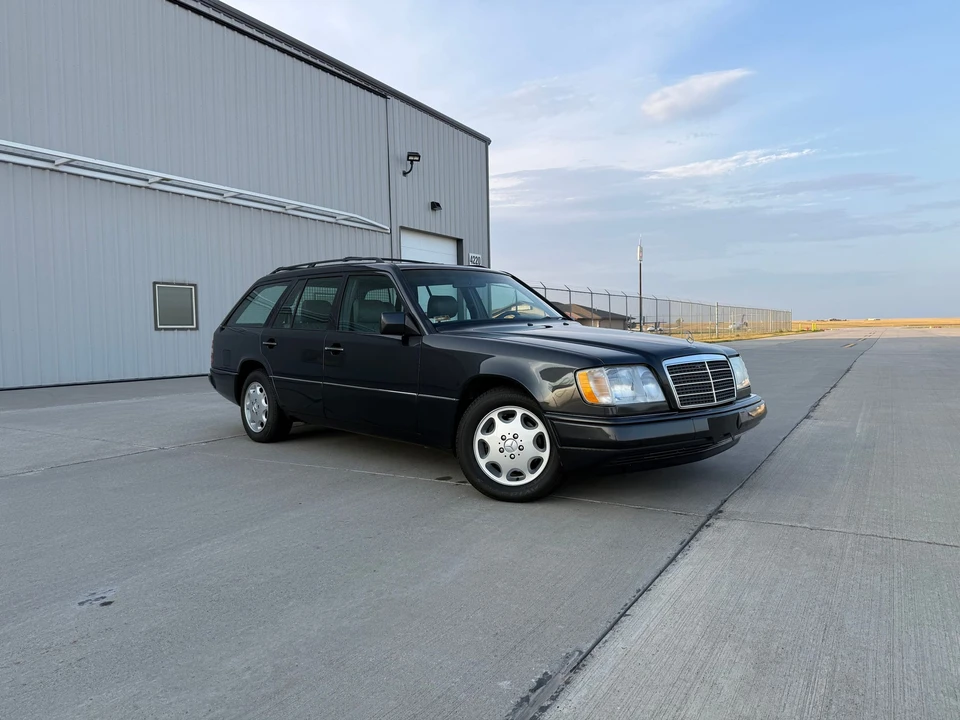 1995 Mercedes-Benz W124 E-Class - Image 19 of 31