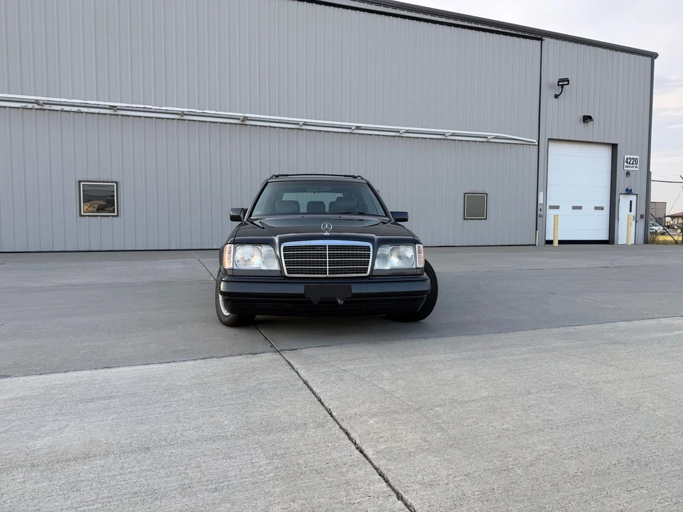 1995 Mercedes-Benz W124 E-Class - Image 11 of 31