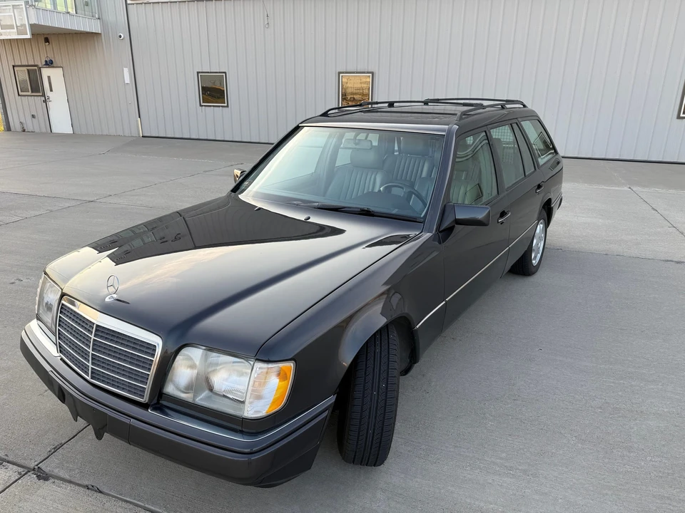 1995 Mercedes-Benz W124 E-Class - Image 9 of 31